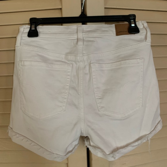 American eagle mid rise white stretchy denim shorts - Picture 2 of 5